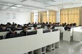 说明: G:\迅雷下载\wp\机房\IMG_9227.JPG